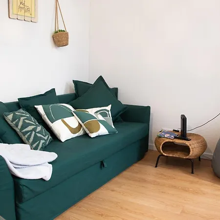 דירה Charming 1 Bedroom W/ Terrace Near Belem ליסבון