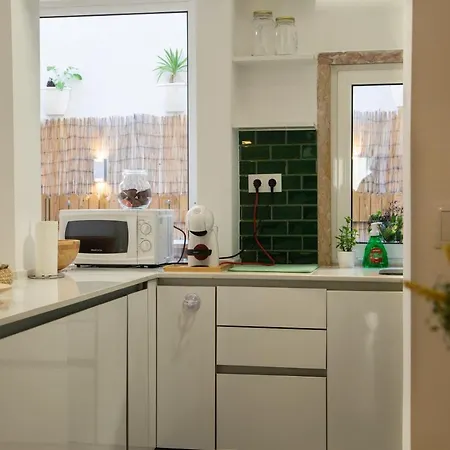 Appartamento Charming 1 Bedroom W/ Terrace Near Belém